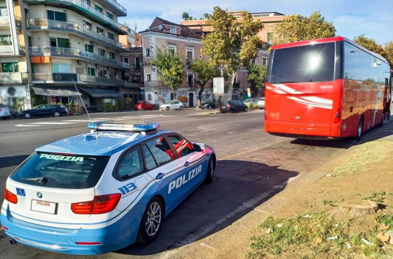 Controlli della Polizia Stradale, ritirata la patente a 13 automobilisti che percorrevano la corsia d’emergenza