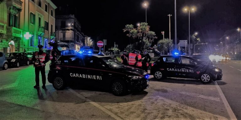 Messina – I controlli dei Carabinieri: due arresti e due ragazze denunciate per guida in stato d’ebbrezza