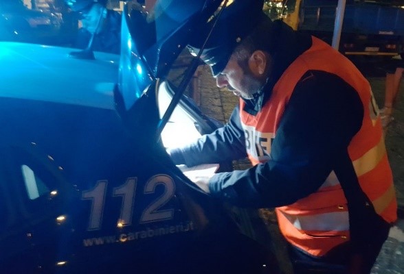 Controlli dei Carabinieri: 10 denunce persone denunciate, 4 guidavano ubriachi. Scoperto anche un furto di energia elettrica