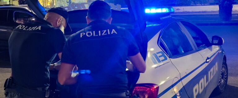 In scooter con una pistola giocattolo, denunciati due 18enni