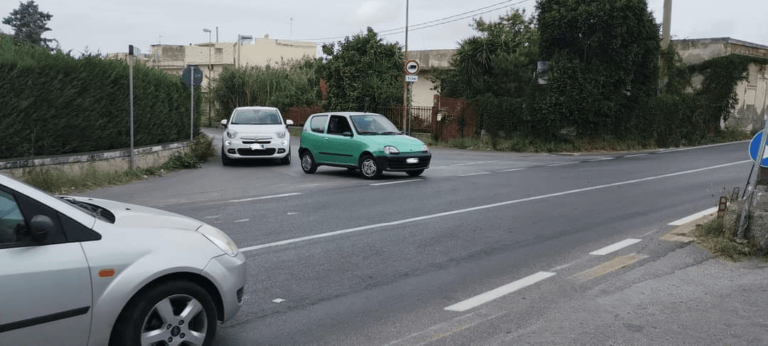 SS 113: Una striscia continua di troppo all’incrocio di via Botteghelle tra San Filippo e Barcellona