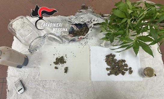 Messina: doveva scontare una pena residua, ma in casa i carabinieri trovano marijuana. 41enne denunciato per detenzione di droga ai fini spaccio