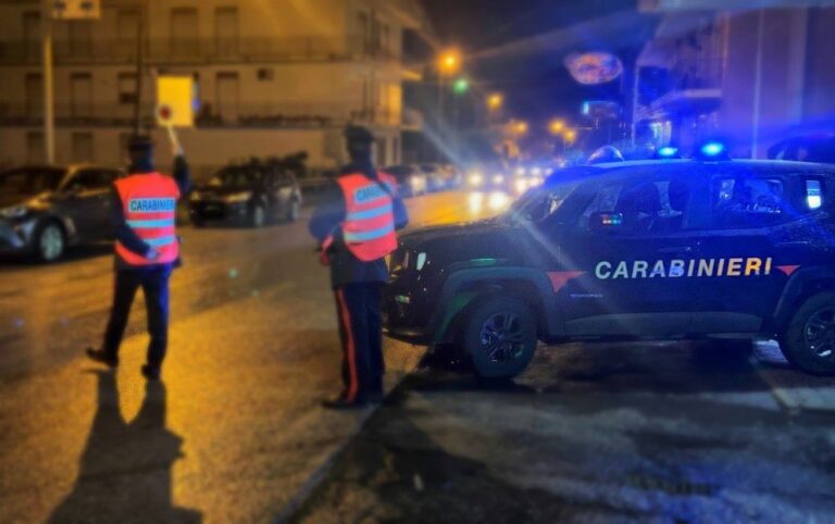 Trovata con la droga in casa. I carabinieri arrestano una messinese di 65 anni