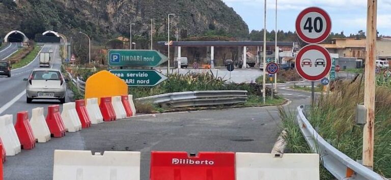 A/20, area di servizio “Tindari Nord”, riunione saltata, presidio dei lavoratori, disagi per gli utenti dell’autostrada