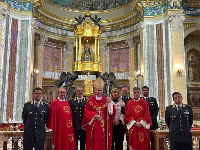 Patti, la Guardia di Finanza celebra la preparazione al Natale nel Santuario di Tindari