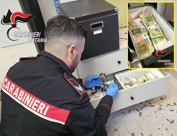 Spariti 360.000 € in una gioielleria: il ladro era il nipote del proprietario. E’ accaduto a Catania