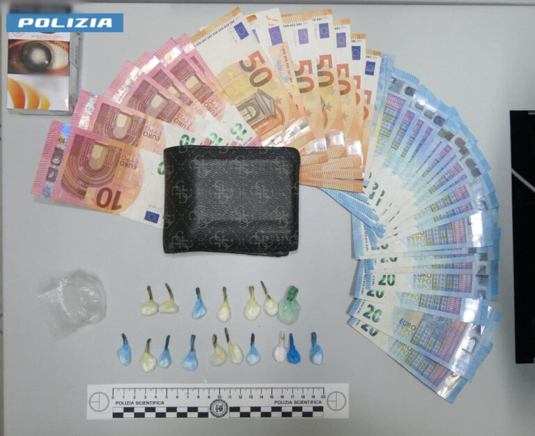 Taormina, dosi di cocaina nascoste in un pacchetto di sigarette. Arrestato 22enne