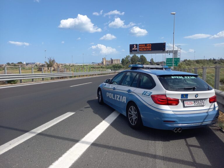 Guida in retromarcia per un km sulla A19 Palermo-Catania, denunciato automobilista messinese