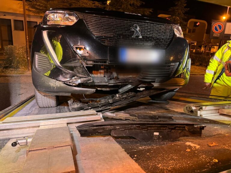 A20, ancora un incidente stradale causato da un cinghiale tra Castelbuono e Tusa. Brutto spavento per 4 turisti