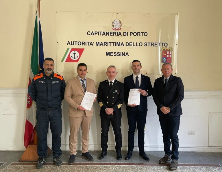 Messina, cerimonia di consegna delle licenze di pilotaggio alla Capitaneria di Porto