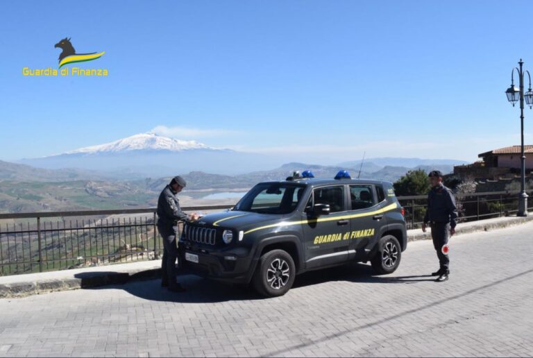 Leonforte, sequestrati oltre 41 mila articoli non sicuri. Titolare di un emporio segnalato alla camera di commercio