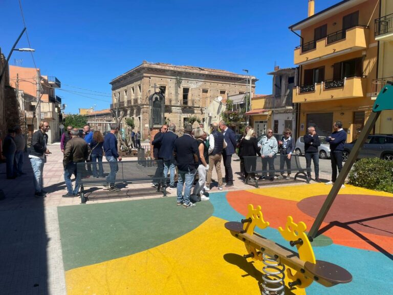 Milazzo, riqualificata Piazza Pozzo a Santa Marina. Inaugurato il “parco inclusivo”