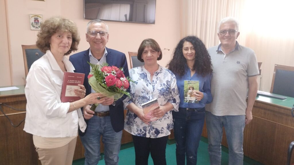 Con il sindaco di San Filippo del Mela Gianni Pino e i suoi assessori