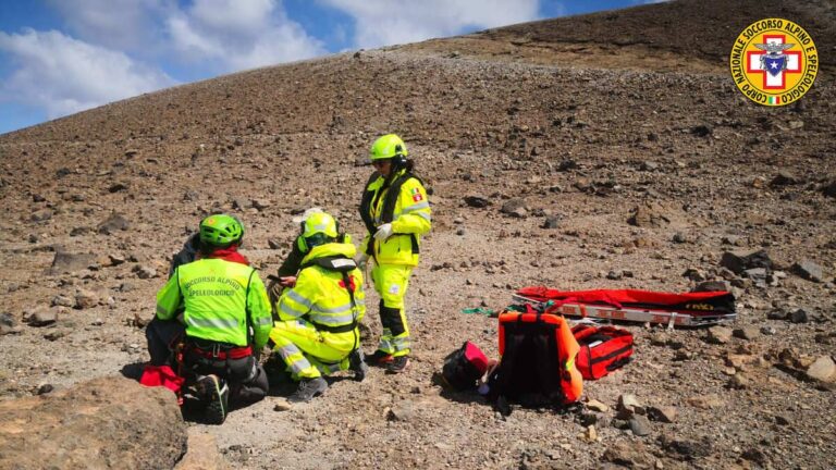 Trauma facciale dopo caduta a Vulcano, turista tedesco di 83 anni trasportato al Policlinico di Messina