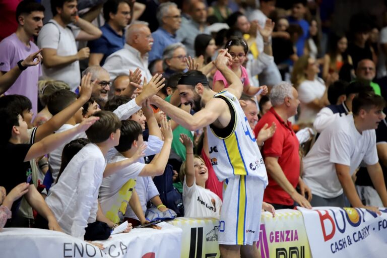 Basket Serie B interregionale – Domenica Finale Playoff gara 1: Orlandina contro Ragusa – VIDEO