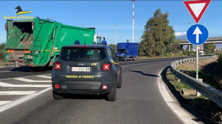 Traffico illegale di rifiuti e truffa, 18 indagati nel catenese. Eseguite 7 misure cautelari