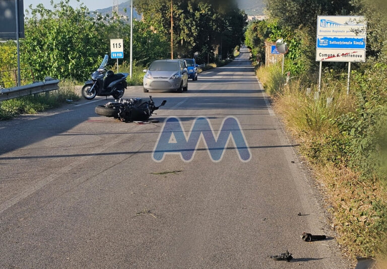 Torrenova, grave incidente tra una moto ed un’ auto. Ferito il motociclista