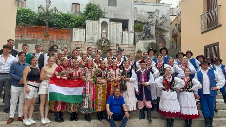 San Marco d’Alunzio: la II edizione di “Tutto il mondo è paese”, un successo straordinario