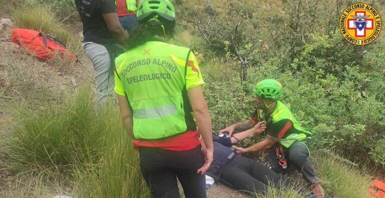 Monte San Calogero (Pa), escursionista scivola e resta bloccato. Salvato dal Soccorso Alpino