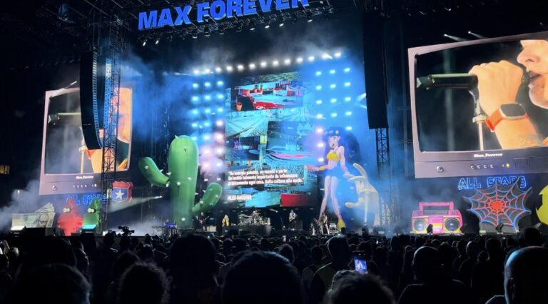 Messina: un successo straordinario il concerto di Max Pezzali al “Franco Scoglio” – VIDEO