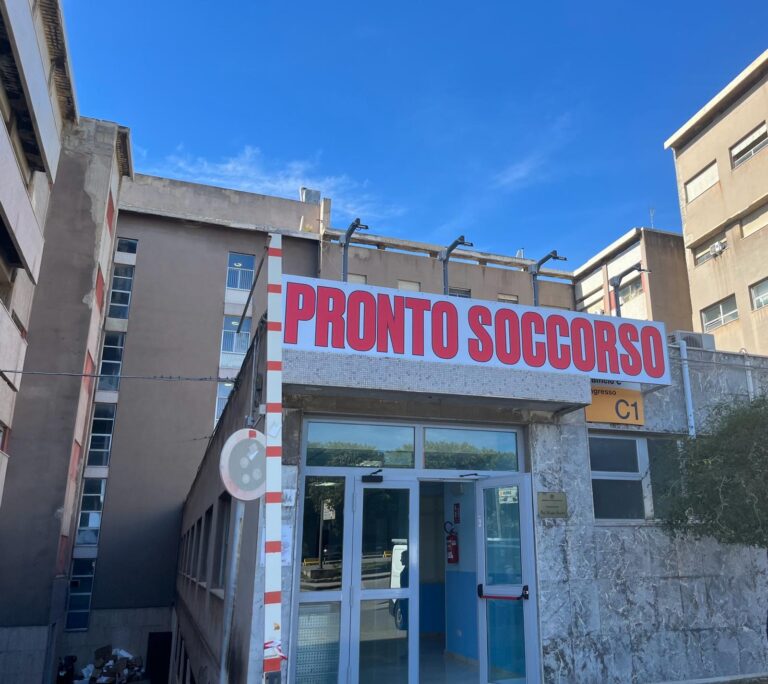 Calci e pugni al volto: aggredito infermiere del Pronto Soccorso del Policlinico di Messina