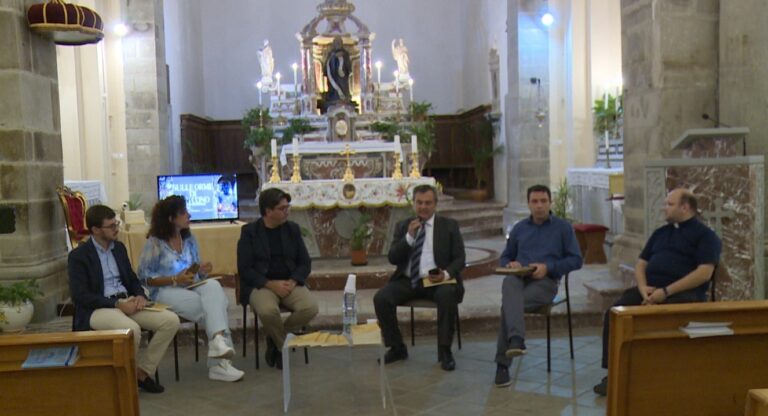 Naso – Presentato il libro su San Cono del giovane scrittore Vittorio Lorenzo Tumeo – VIDEO