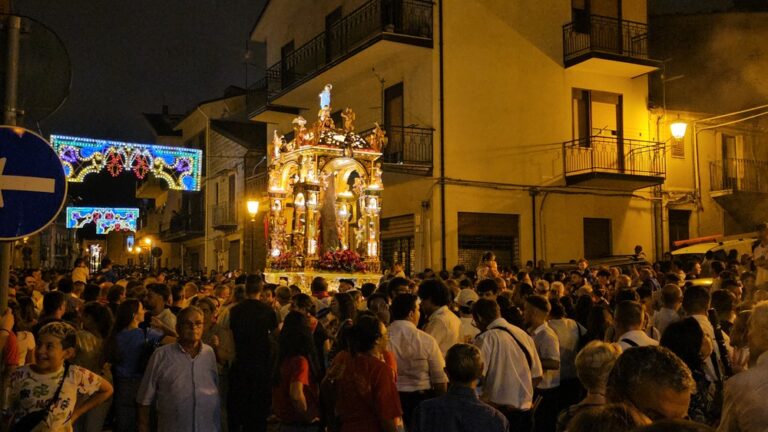 In migliaia a Mistretta per la festa del patrono San Sebastiano