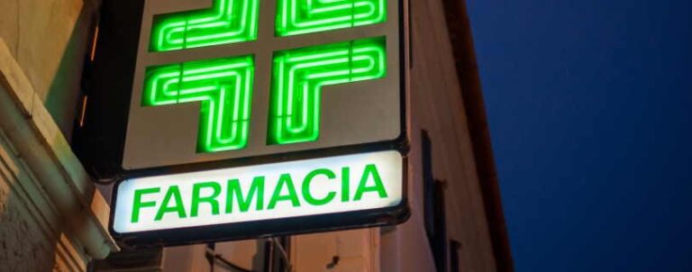 Tar, sospensione circolare su farmacie di servizio. Ferderfarma: “Il tribunale sospende solo l’utilizzo di locali esterni”