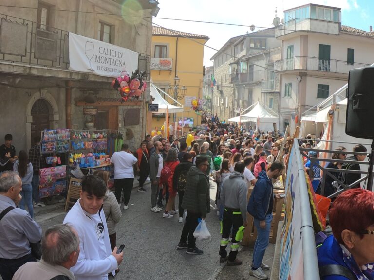 Floresta – Meraviglioso successo per l’ultima domenica di Ottobrando, appuntamento al 2025 – VIDEO