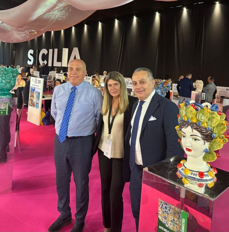 Santo Stefano di Camastra con Strada delle Ceramiche alla 61ª edizione di TTG Travel Experience di Rimini