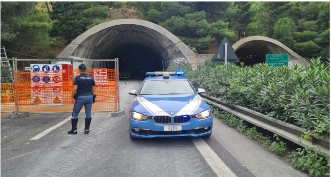 A/20: la Polstrada di Sant’Agata Militello ha “congelato” un cantiere nella galleria Rocca