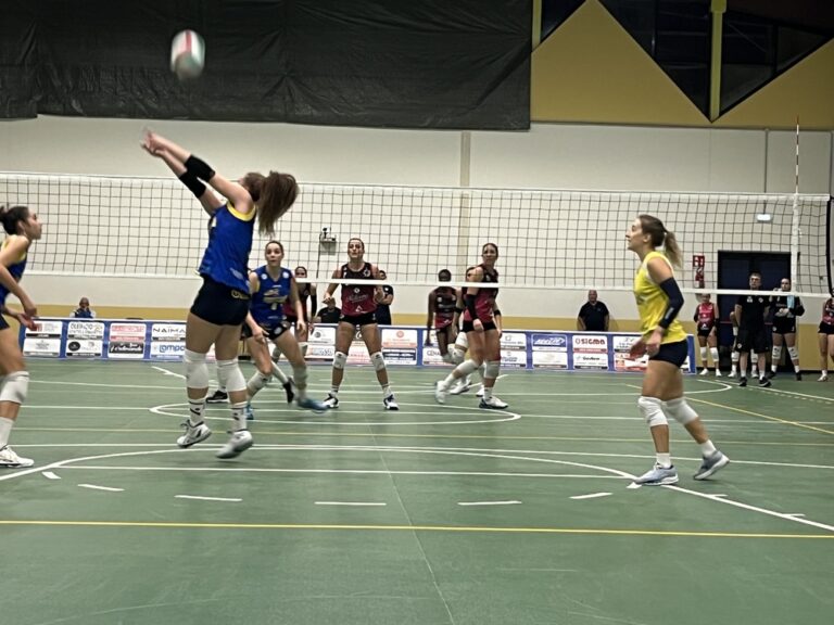 Furci Siculo – Dopo cinque set incredibili, nel campionato di pallavolo serie B1, Santa Teresa di Riva perde con Bisceglie