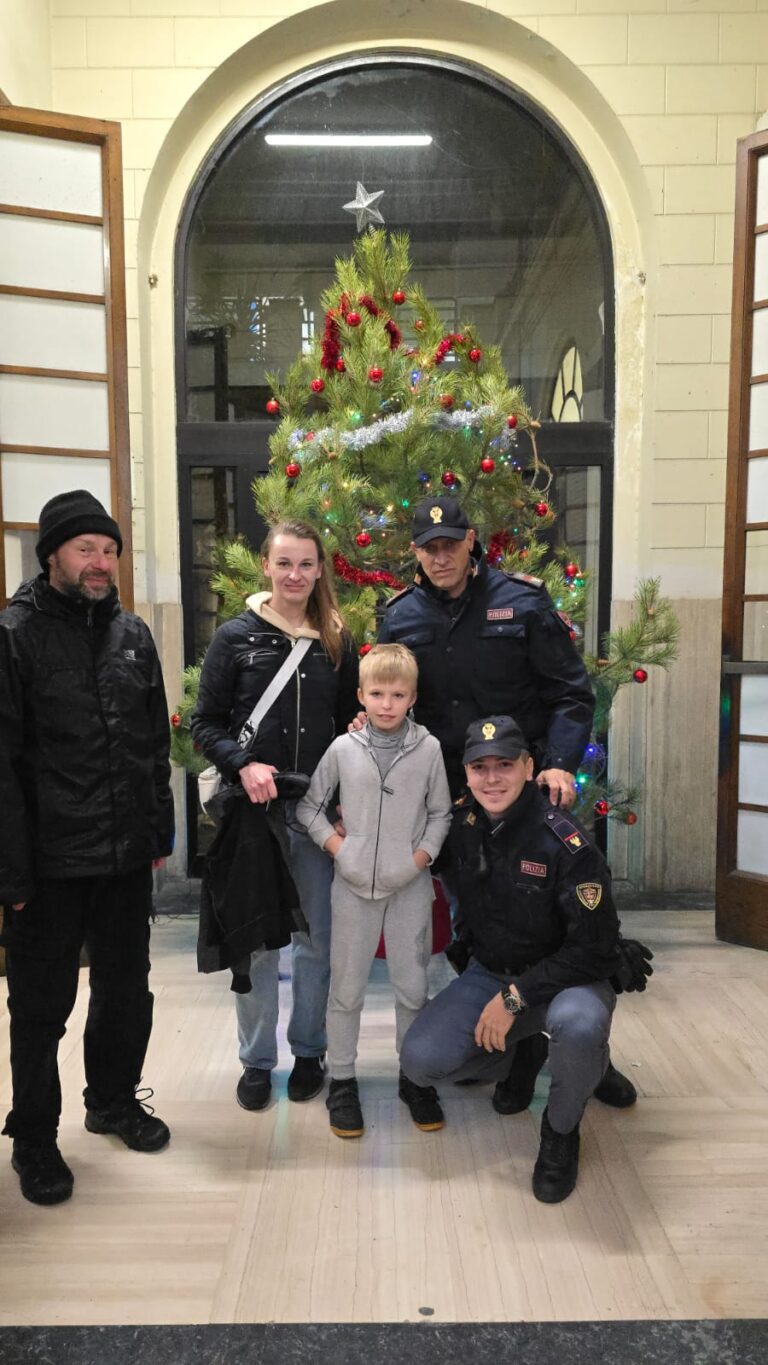 Catania, bambino di 10 anni si smarrisce in piazza Stesicoro. Subito ritrovato dalla Polizia