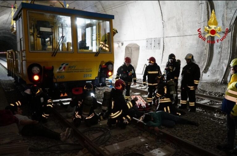 Patti: simulato il deragliamento di un treno passeggeri all’interno della galleria Madonna del Tindari