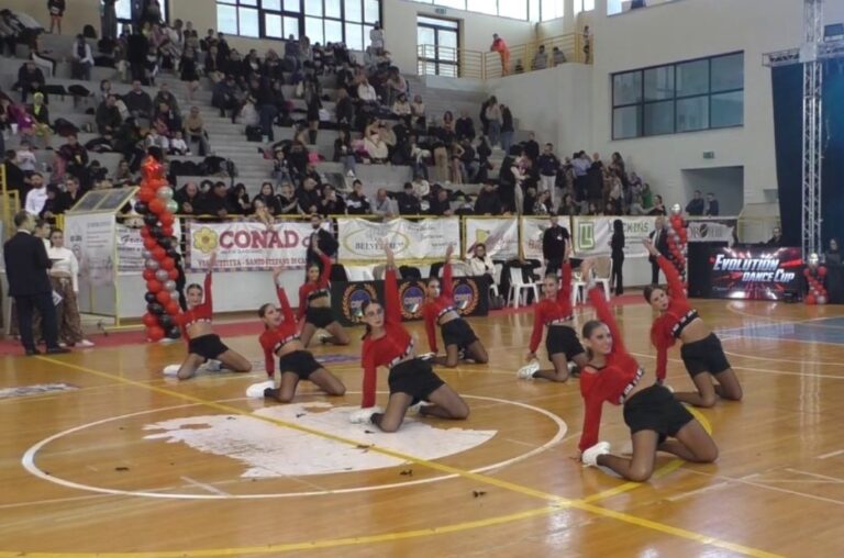 Santo Stefano di Camastra – Weekend all’insegna della danza sportiva al Palaceramiche