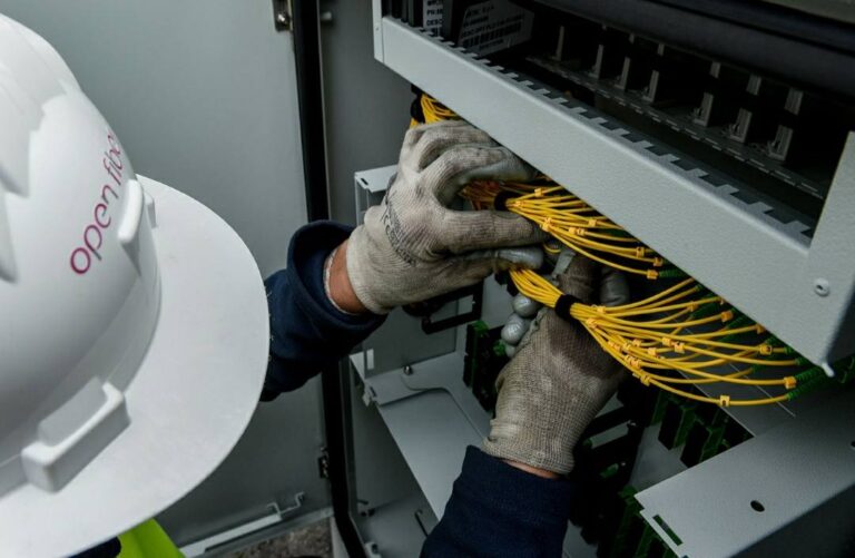 Galati Mamertino, conclusi i lavori per la posa della fibra ottica. Il comune è pronto all’innovazione digitale