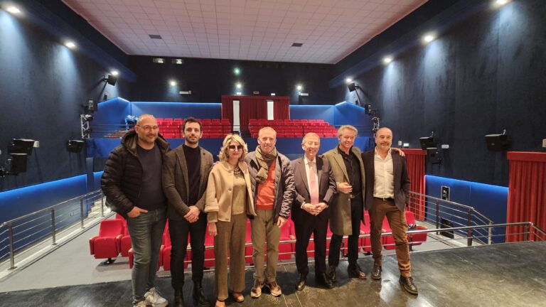 Brolo, presentata la programmazione del cineteatro comunale. Laccoto: “Consegniamo ai cittadini un struttura moderna e funzionale”