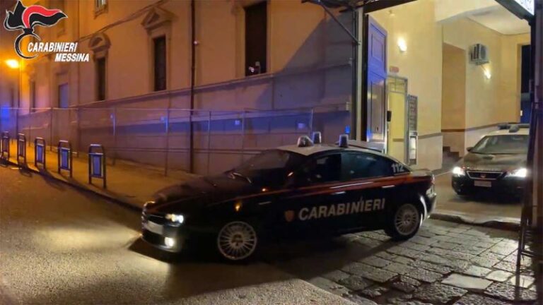 Messina: arresti due maghrebini per rapina impropria e resistenza a pubblico ufficiale