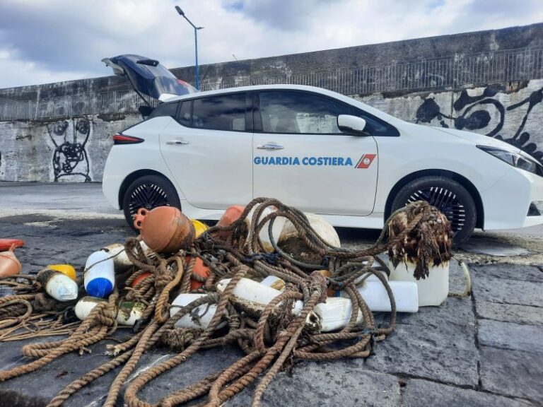 Giardini Naxos: rimossi oltre trenta gavitelli in località Scaro