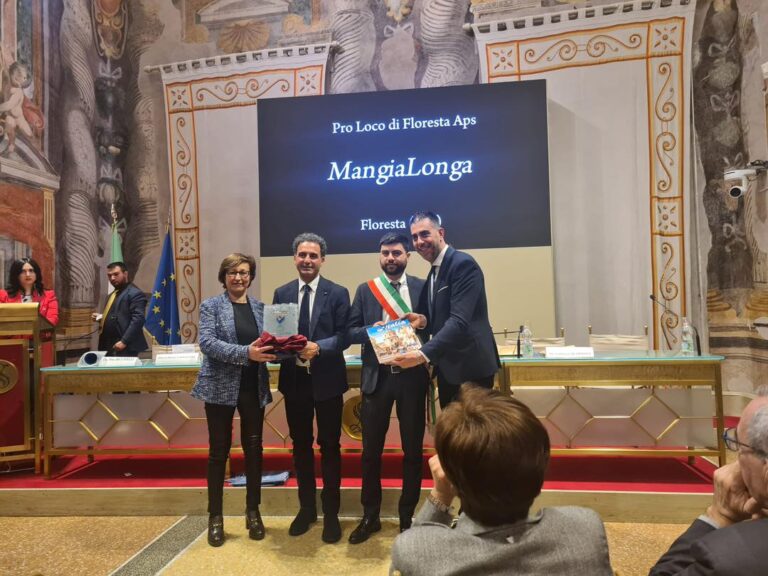 Floresta – Il Comune e la Pro Loco premiati a Roma per la “Mangialona”