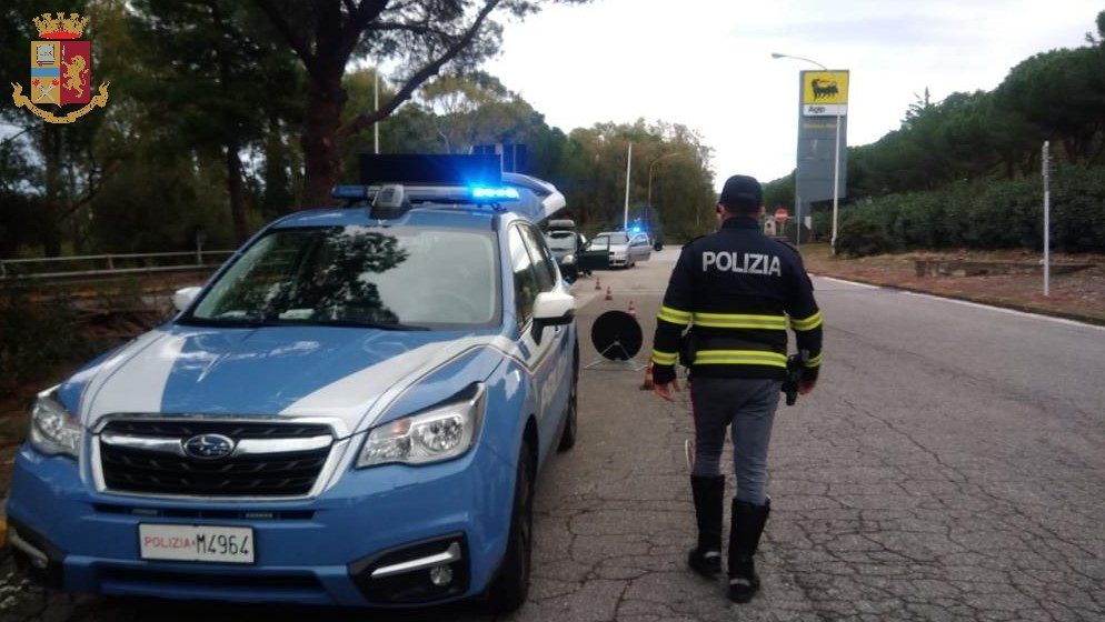 Polizia stradale autostrada a20