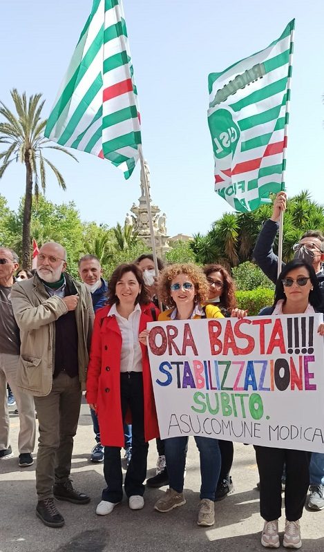 Alcuni partecipanti alla manifestazione Asu di Palermo 2