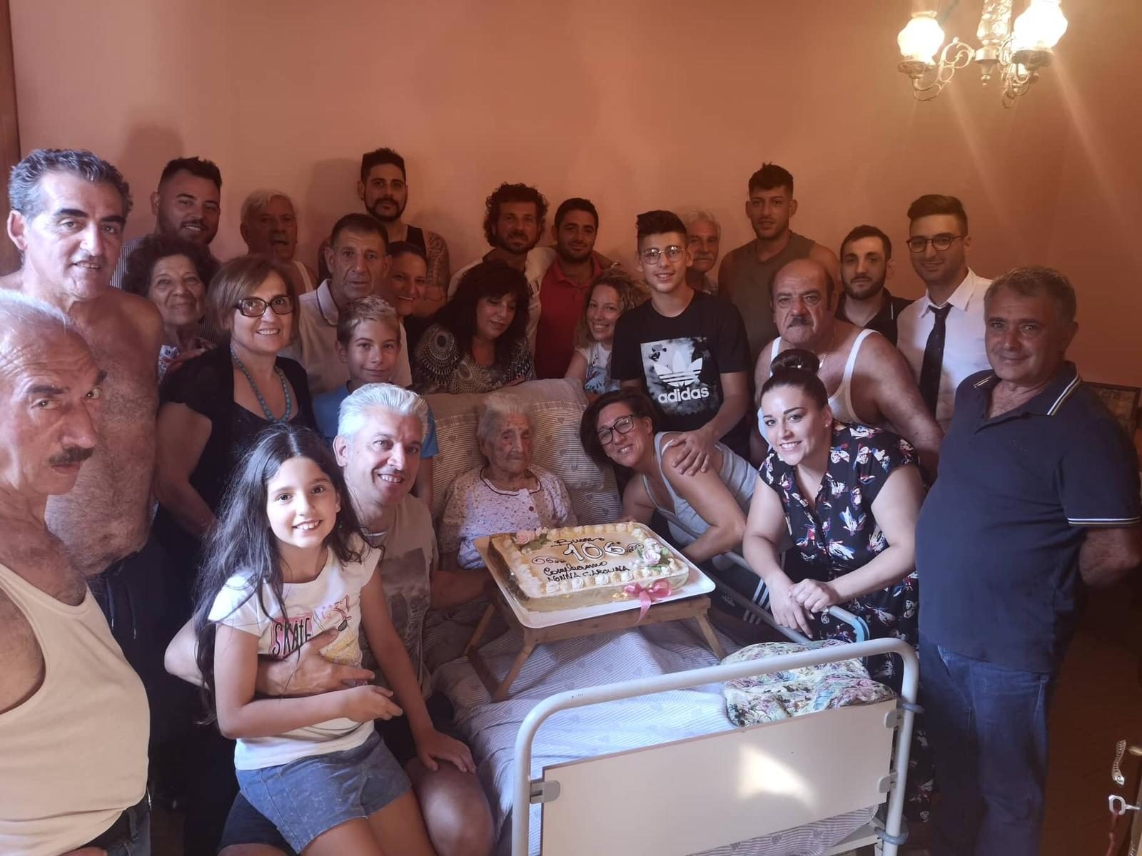 106 anni nonna carolina