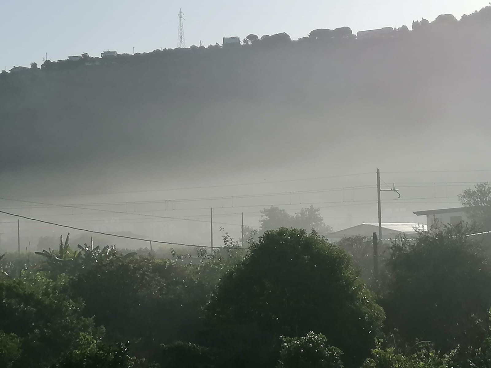 Nube di fumo invade le case