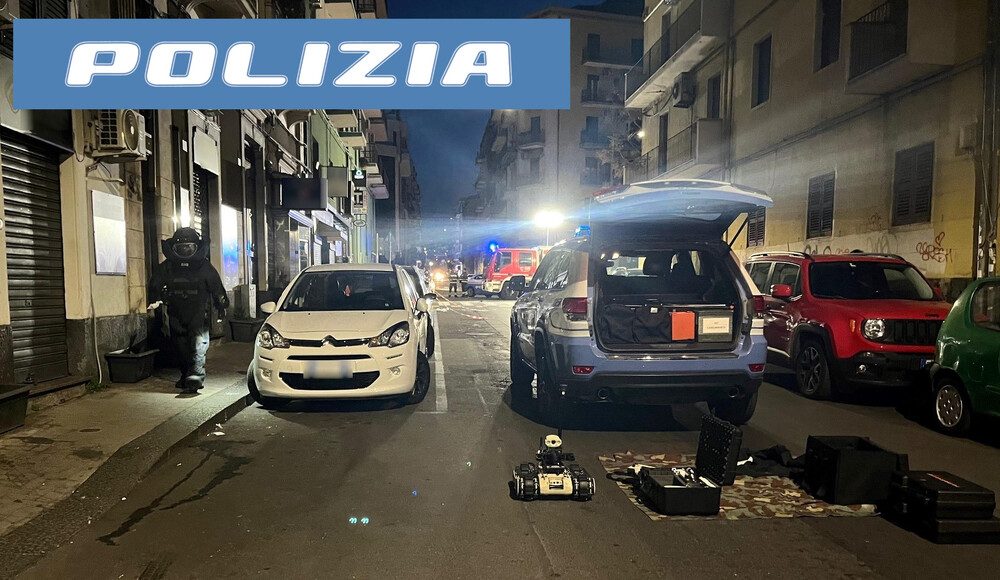 bomba carta polizia catania