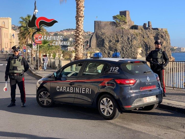 carabinieri aci castello