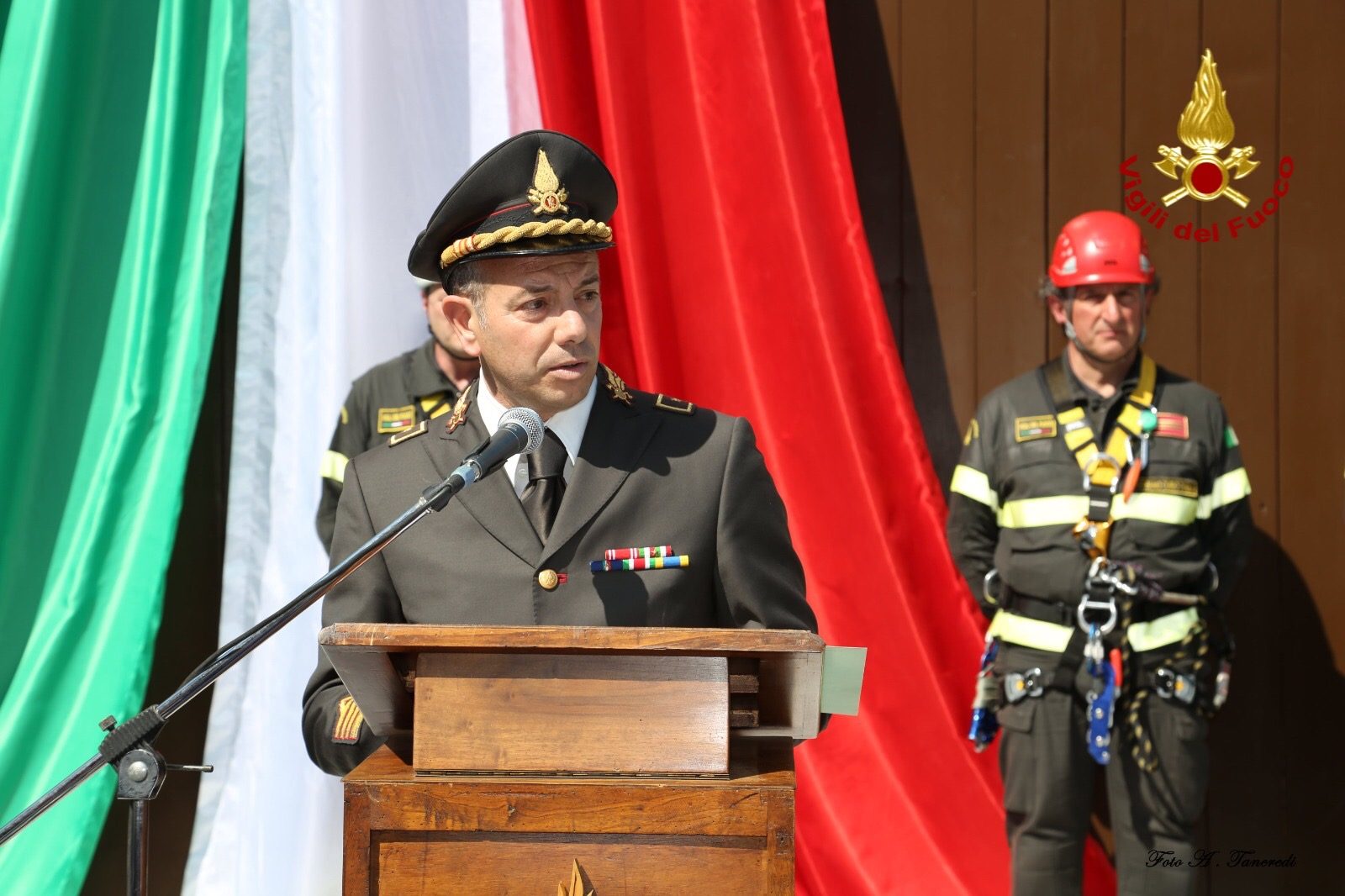 foto Iracà comandante vigili fuoco messina