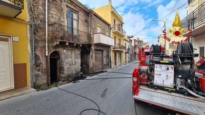 incendio barcellna 8 giugno rid