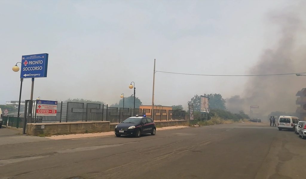 incendio barcellona pressi ospedale