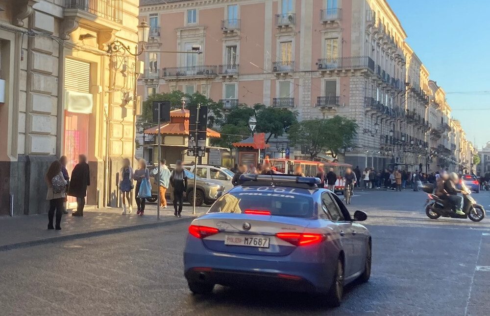 polizia catania generica